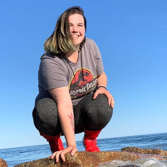 Meet your Posher, Rachel - Picture 3 of 9